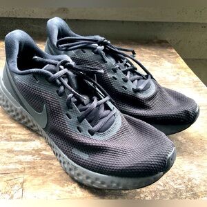 Men Nike Revolution 5 Running/Athletic Shoes Sneaker Black/Anthracite size 9